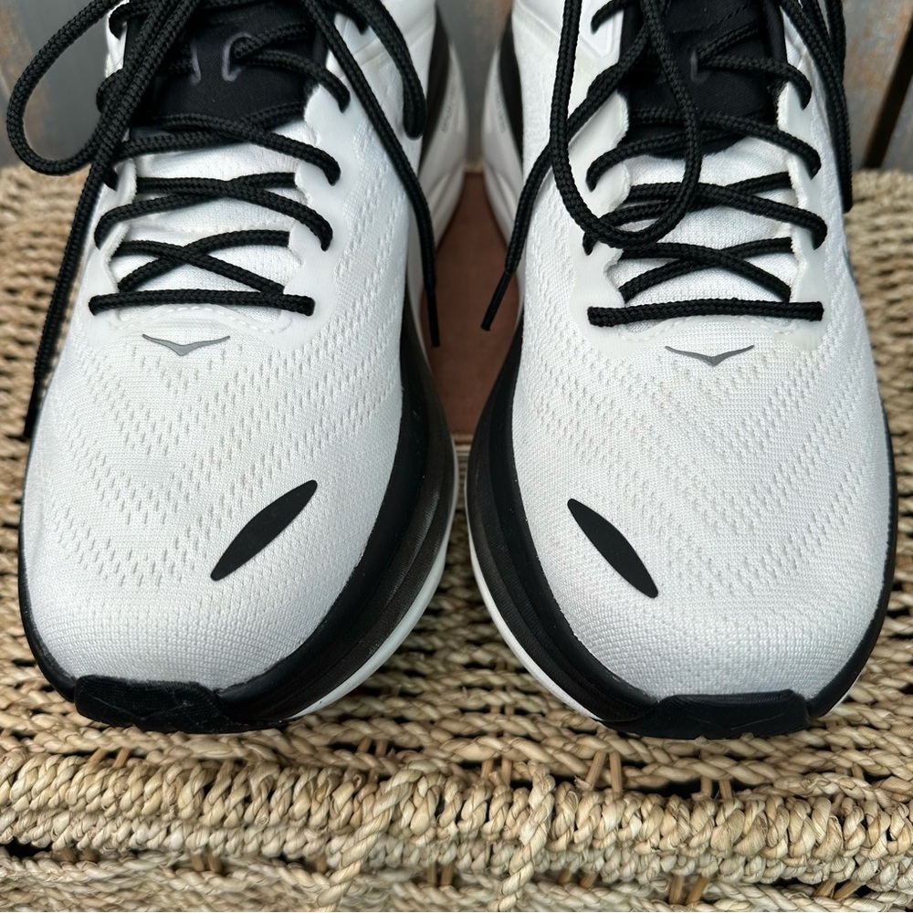 HOKA Men's Bondi 8 Sneakers White Black Sz 11.5 - Picture 3 of 15